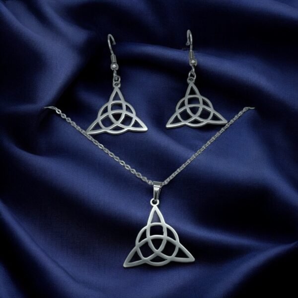 CONJUNTO EN ACERO QUIRURGICO TRIQUETA