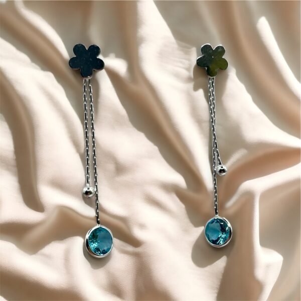 AROS DE PLATA FINA CON CIRCON LARGOS