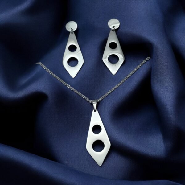 CONJUNTO EN ACERO QUIRURGICO DISEÑO