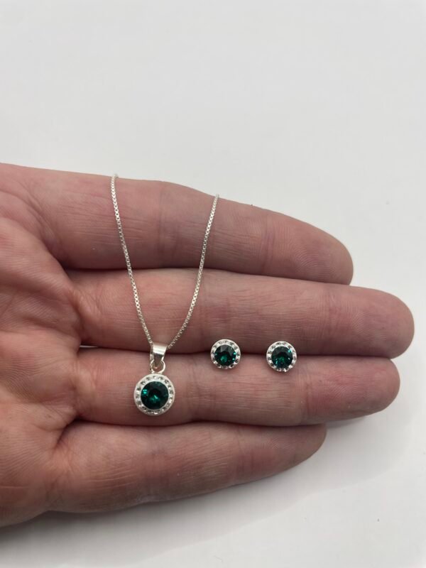 CONJUNTO DE PLATA FINA CON CIRCON Y CRISTAL DE COLOR VERDE