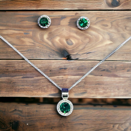 CONJUNTO DE PLATA FINA CON CIRCON Y CRISTAL DE COLOR VERDE