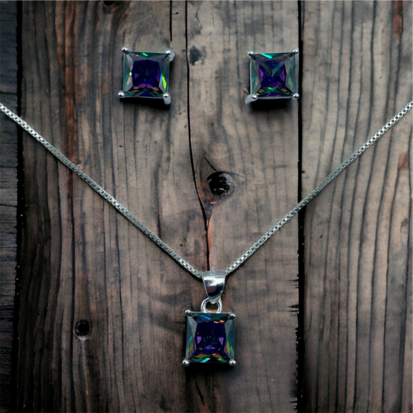 CONJUNTO DE PLATA FINA CON CIRCON TORNASOL CUADRADO