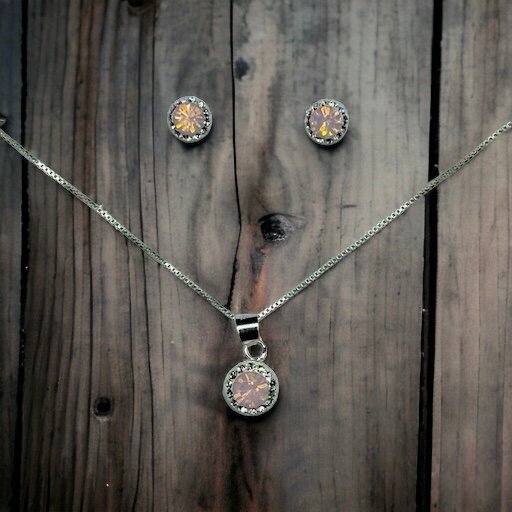 CONJUNTO DE PLATA FINA CON CIRCON Y CRISTAL ROSA CUARZO