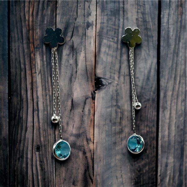 AROS DE PLATA FINA CON CIRCON LARGOS