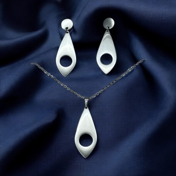 CONJUNTO EN ACERO QUIRURGICO DISEÑO