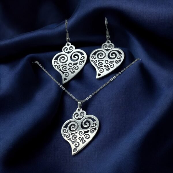 CONJUNTO EN ACERO QUIRURGICO CORAZON FILIGRANA
