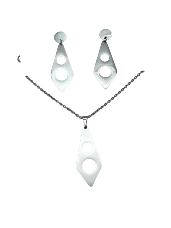 CONJUNTO EN ACERO QUIRURGICO DISEÑO