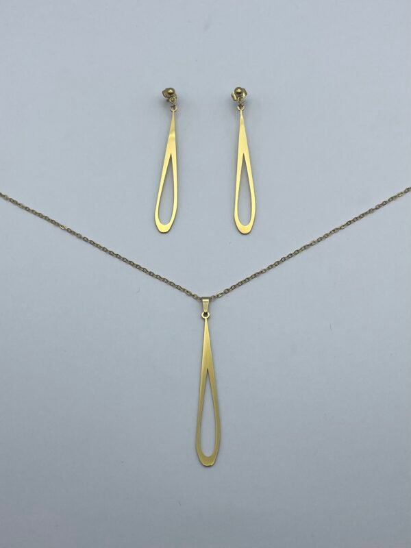 CONJUNTO EN ACERO QUIRURGICO LARGO DORADO