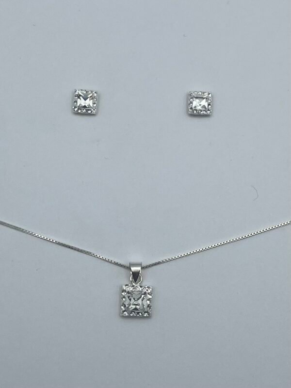 CONJUNTO DE PLATA FINA CON CIRCON Y CRISTAL CUADRADO BLANCO