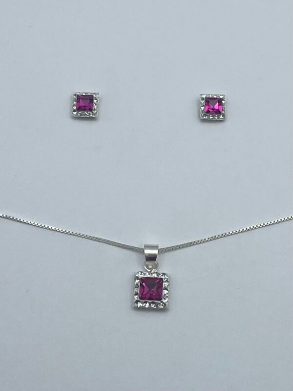 IMG_E1142 CONJUNTO DE PLATA FINA CON CIRCON Y CRISTAL CUADRADO FUCSIA
