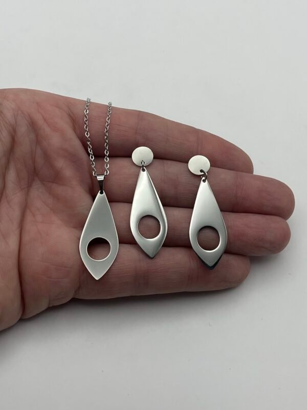 CONJUNTO EN ACERO QUIRURGICO DISEÑO