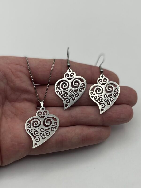 CONJUNTO EN ACERO QUIRURGICO CORAZON FILIGRANA