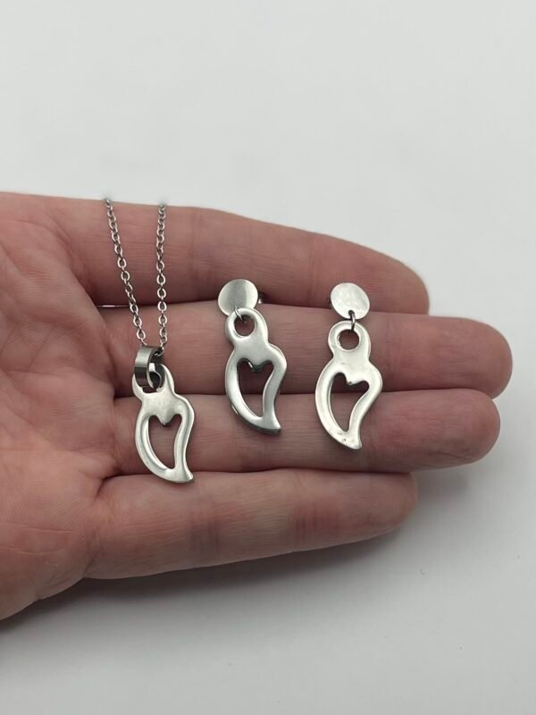 CONJUNTO EN ACERO QUIRURGICO CORAZON ALARGADO