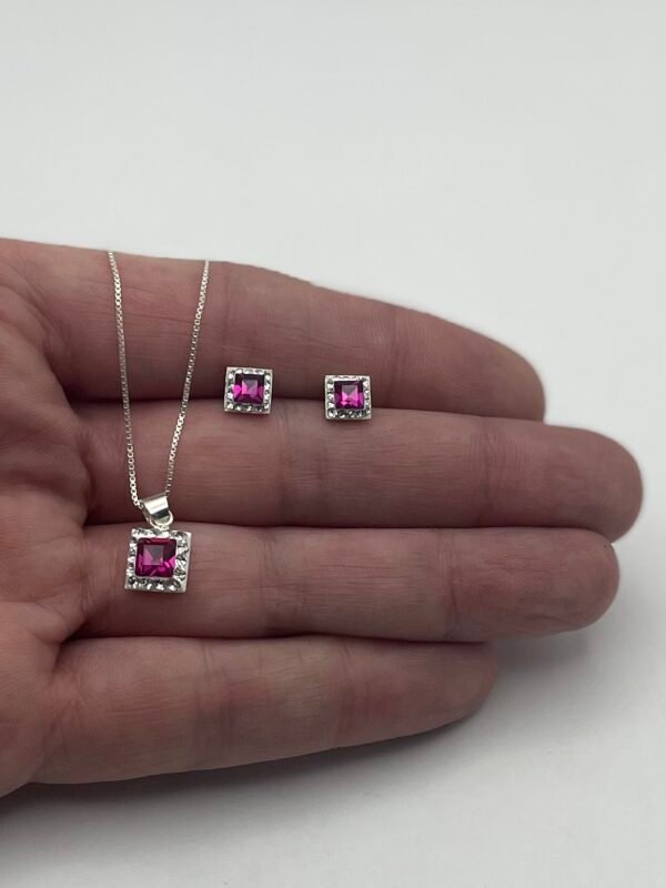 IMG_E1293 CONJUNTO DE PLATA FINA CON CIRCON Y CRISTAL CUADRADO FUCSIA