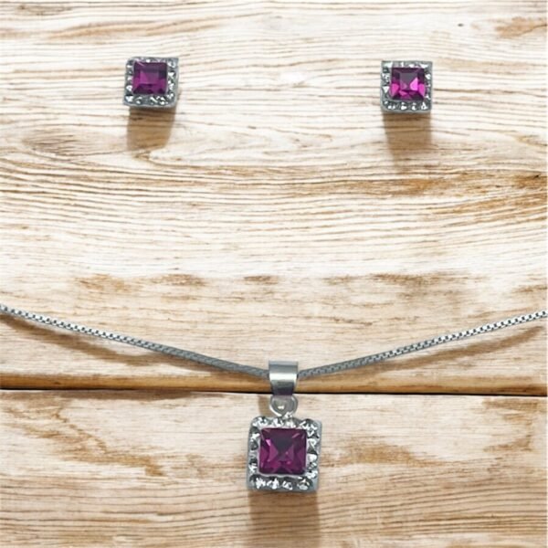 RHYI4523 CONJUNTO DE PLATA FINA CON CIRCON Y CRISTAL CUADRADO FUCSIA